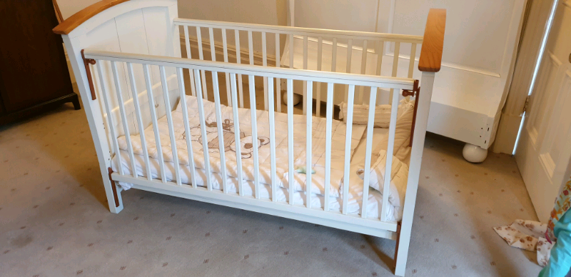 gumtree baby cot